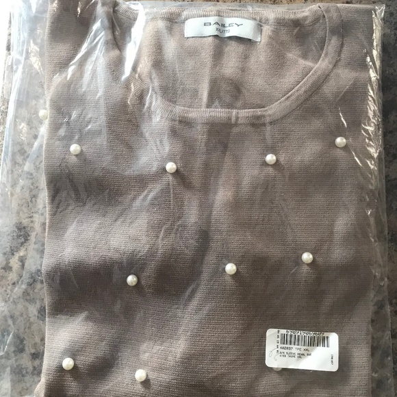 Brian Bailey Pearl Embellished Sweater - Picture 3 of 3